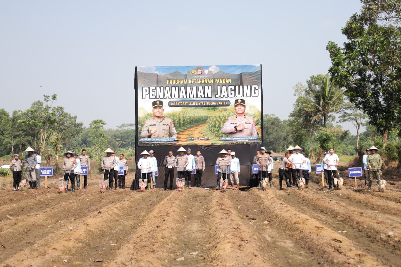 Dukung Ketahanan Pangan, Ditlantas Polda Banten Tanam Jagung di Kopo