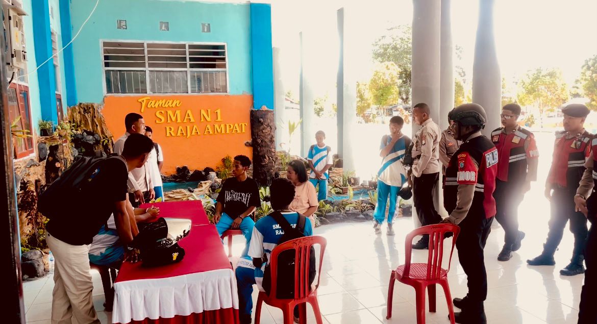 Lapor Gangguan Kamtibmas di Raja Ampat? Hubungi Call Center 110, Tim Patmor Gurano Polres Raja Ampat Siap Siaga 24 Jam