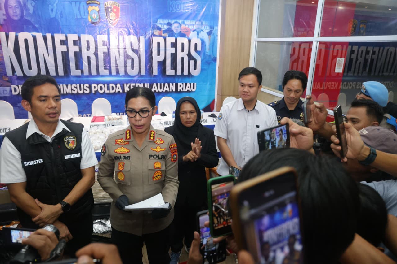 Ditreskrimsus Polda Kepri Berhasil Ungkap Penyelundupan ±100.000 Benih Bening Lobster