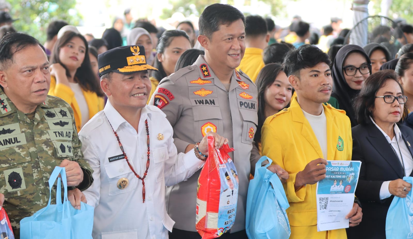 Kapolda Apresiasi Pasar Murah Spesial HUT Kalteng ke-69, Bantu Masyarakat dan Mahasiswa Pedalaman