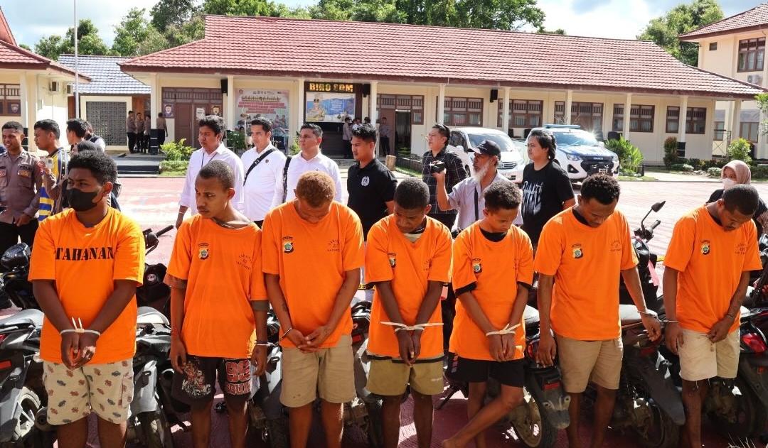 Resahkan Warga Sorong, Polda Papua Barat Daya Bongkar Sindikat Curanmor dan Begal, 16 Tersangka Berhasil Diamankan