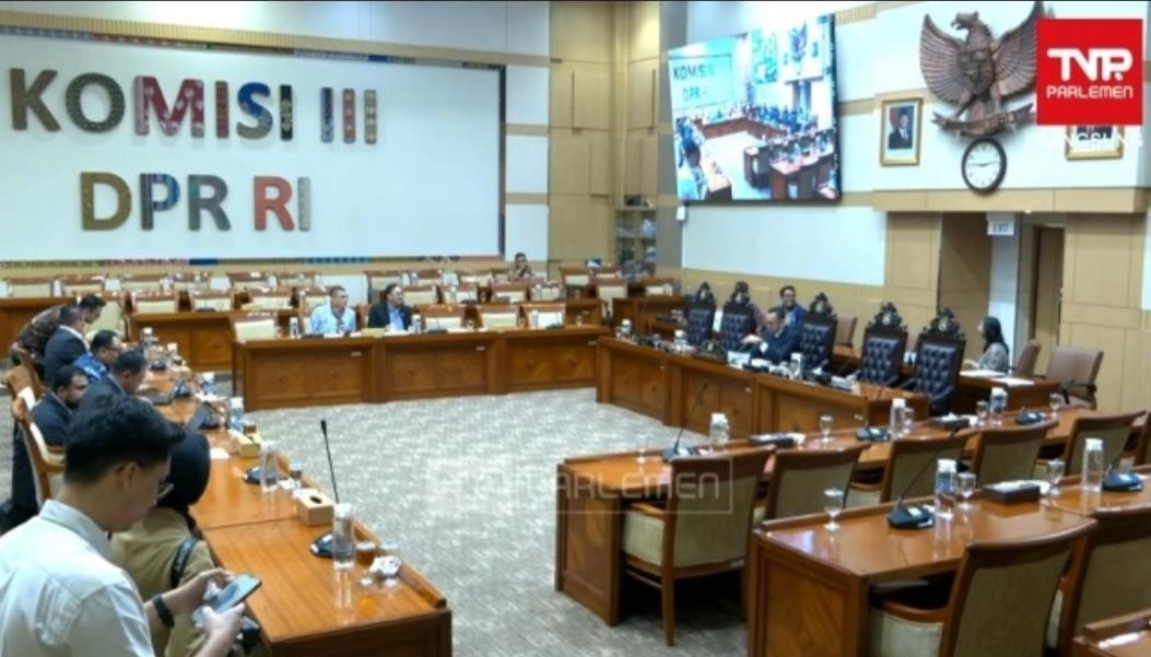 Kabar Gembira untuk Korps Bhayangkara, Kapolri Bisa Pensiun di Usia 63 Tahun: Intip Isi Draf RUU Polri Versi DPR