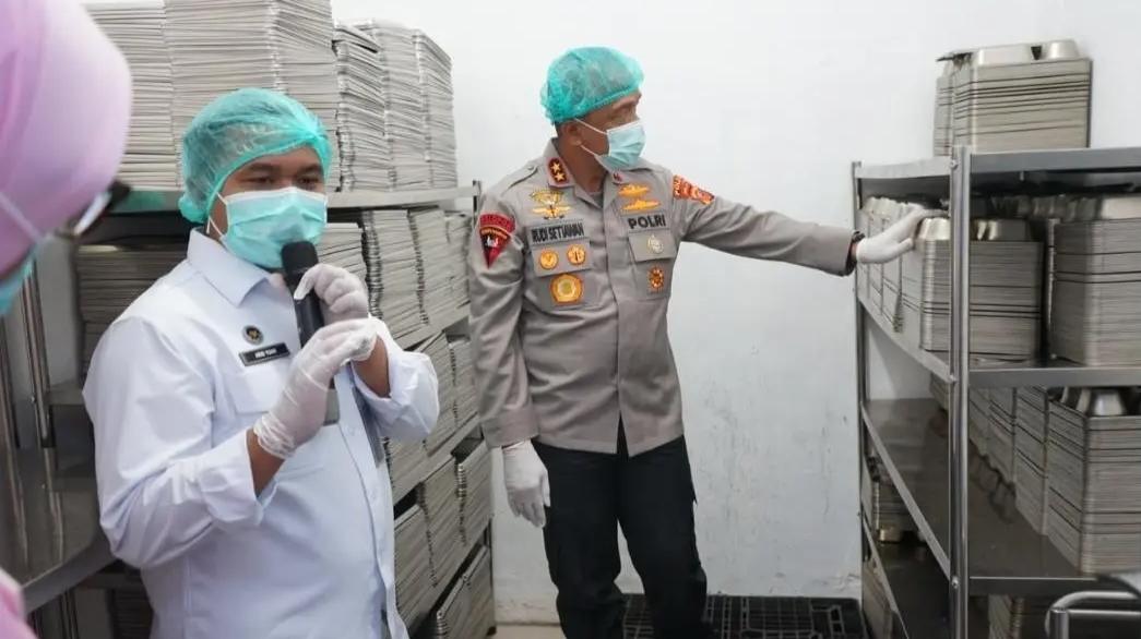 Pastikan Kualitas Gizi, Kapolda Jabar Tinjau SPPG Yayasan Kemala Bhayangkari Polres Garut