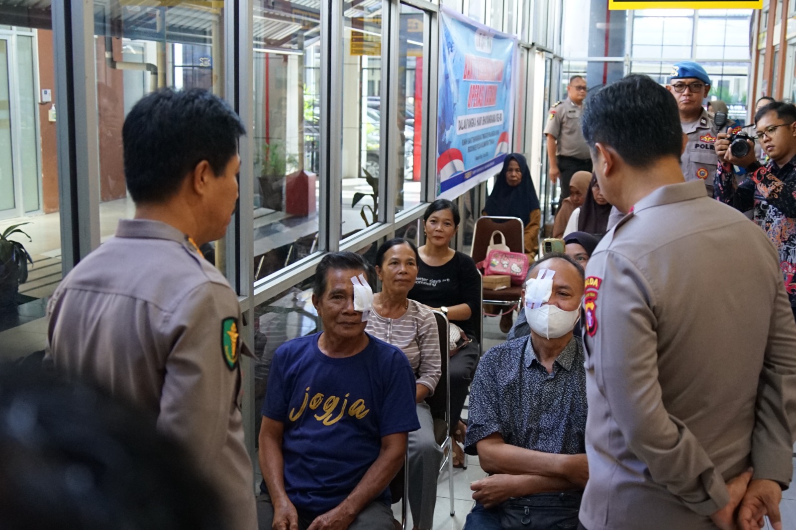 Bakti Kesehatan Hari Bhayangkara ke-80, Polda Kalteng Gelar Operasi Katarak Gratis untuk Masyarakat