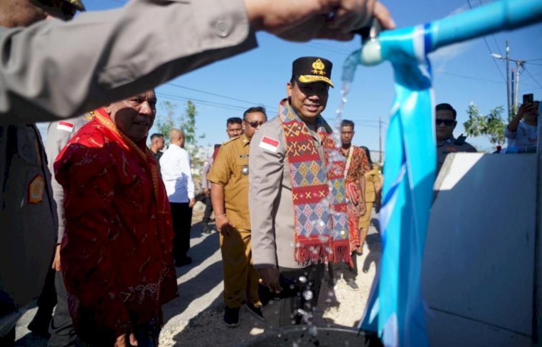 Hadiah Hari Bhayangkara ke-80: Warga Kupang Kini Nikmati Akses Air Bersih dari Kapolda NTT