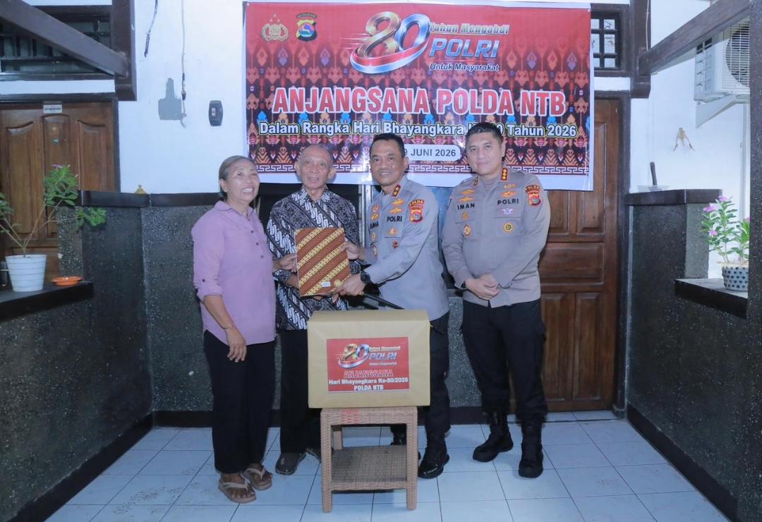 Sambut Hari Bhayangkara ke-80, Kapolda NTB Pimpin Anjangsana ke Kediaman Purnawirawan dan Personel Sakit