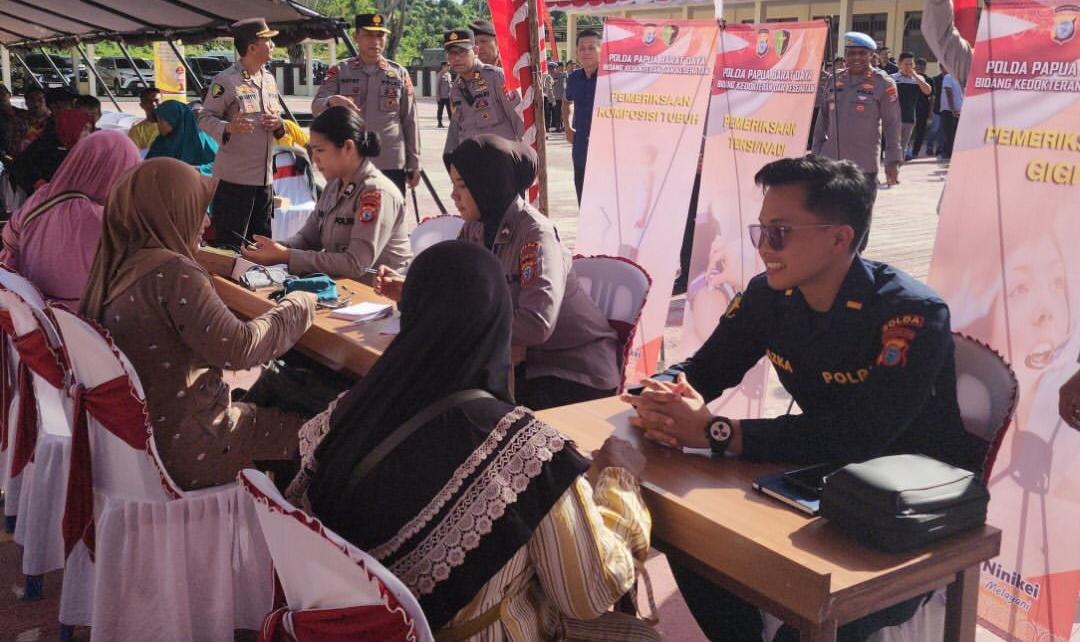 Aksi Nyata Jelang Hari Bhayangkara ke-80: Polda Papua Barat Daya Gelar Bakti Kesehatan dan Bagikan Bansos