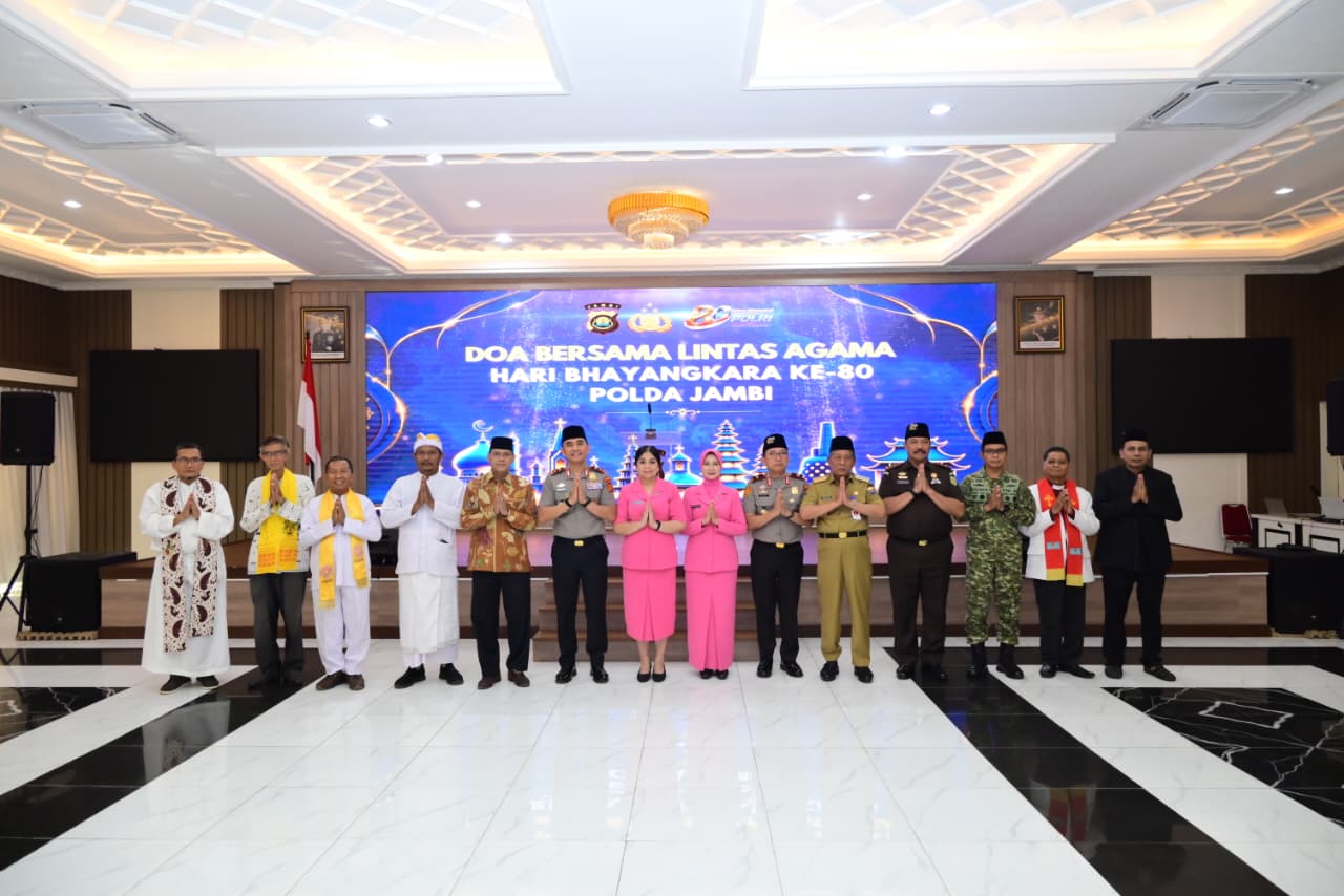 Doa Bersama Lintas Agama Warnai Peringatan HUT Bhayangkara ke-80, Polda Jambi Perkuat Komitmen Jaga Kerukunan dan Kamtibmas