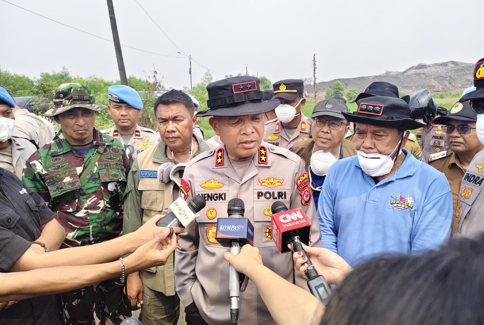 Kapolda Banten Pastikan Penanganan Kebakaran TPA Jatiwaringin Berjalan Optimal