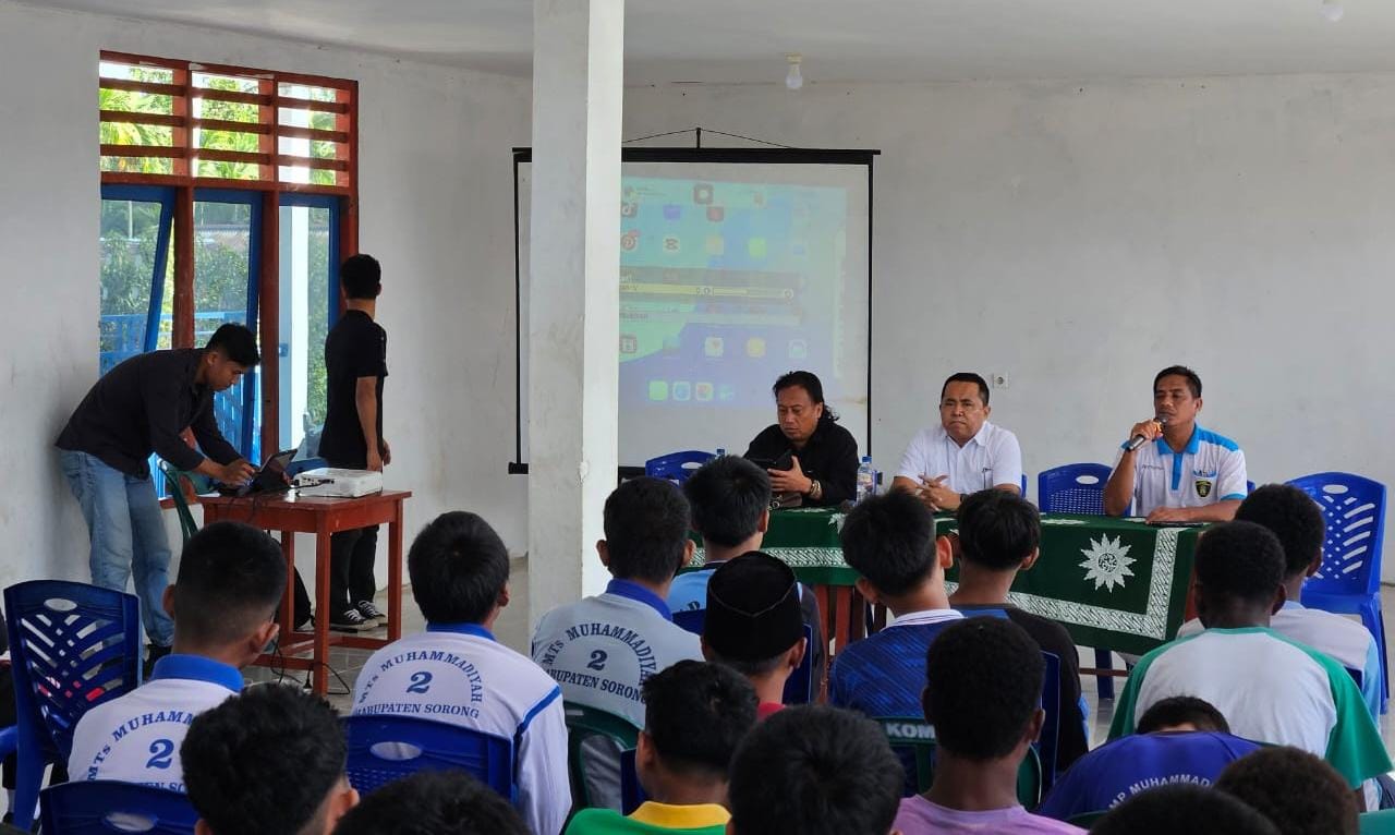 Bentengi Pelajar dari Radikalisme, Satgaswil Papua Barat Gelar Sosbang Interaktif di SMK Muhammadiyah Aimas