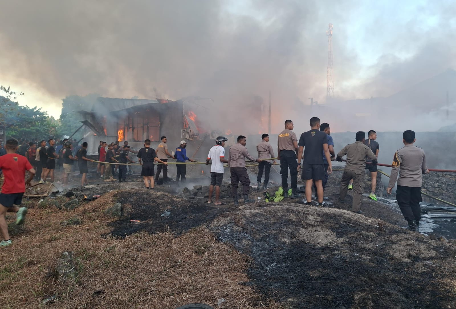 Antisipasi Karhutla dan Kebakaran Pemukiman, Kapolres Raja Ampat Imbau Warga Waspada!