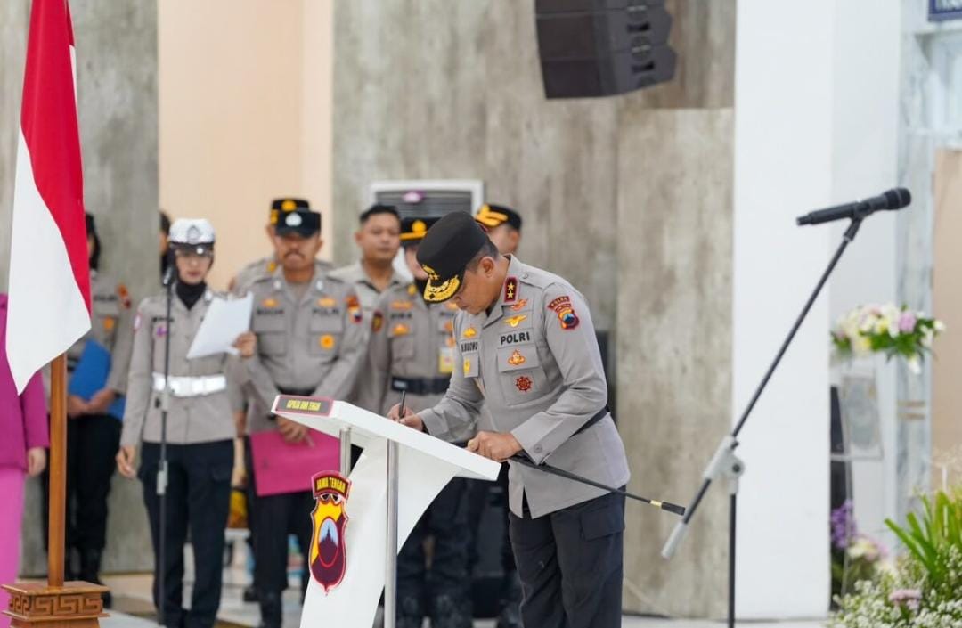 Penyegaran Organisasi, Kapolda Jateng Pimpin Sertijab Pejabat Utama dan Kapolres/Ta Jajaran