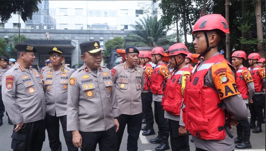 Hadapi Potensi Banjir hingga Kebakaran, Polda Metro Jaya Siagakan Ratusan Personel dan Alutsista Penyelamat