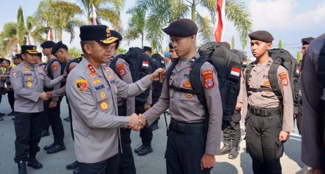 Perkuat Pelayanan, Kapolda Sulteng Lepas 116 Personel ke Polres Banggai Laut