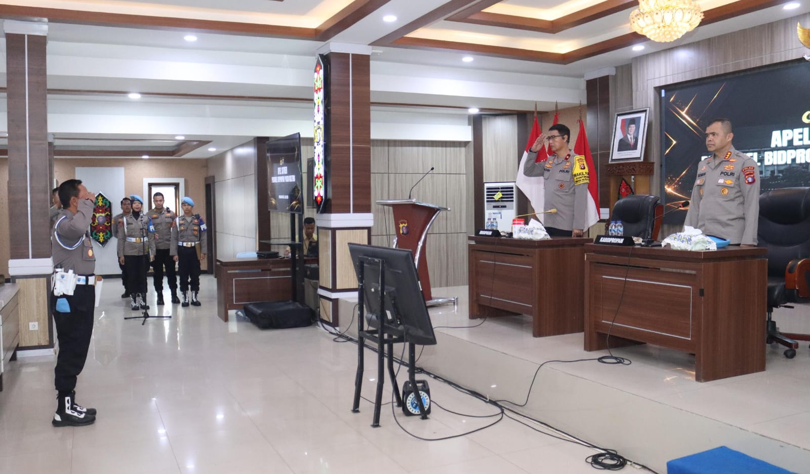 Wakapolda Kalteng Tekankan Pengawasan Melekat dan Profesionalisme Anggota Propam