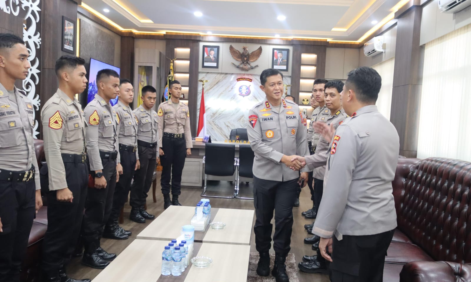 Silaturahmi Bersama Taruna Akpol, Kapolda Kalteng: Beri Manfaat Nyata dan Inspiratif Bagi Siswa di Sekolah Rakyat