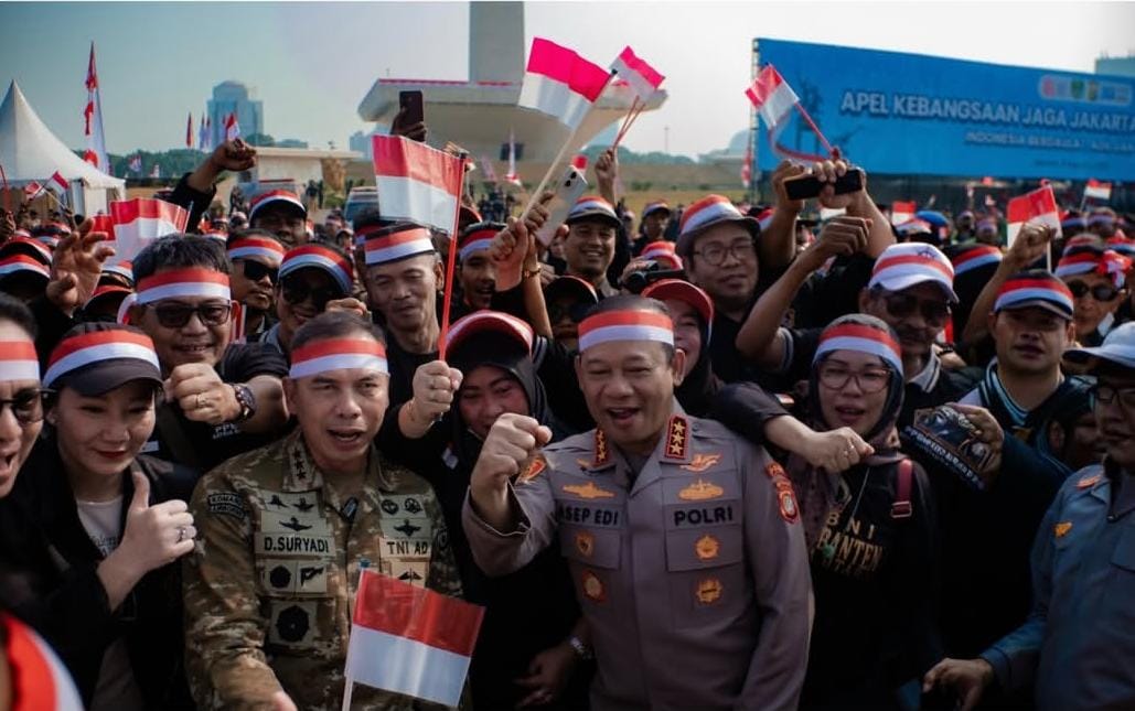 Gandeng Mahasiswa hingga Ojol, Kapolda dan Pangdam Jaya Pimpin Apel Jaga Jakarta di Monas