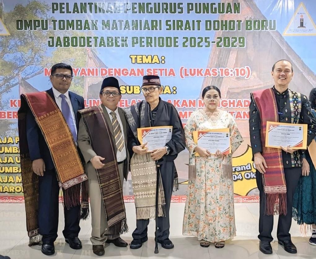 Apresiasi Dedikasi Tokoh, Kapolri Hadiahi Istri Mendiang Arist Merdeka Sirait Paket Ziarah ke Holyland