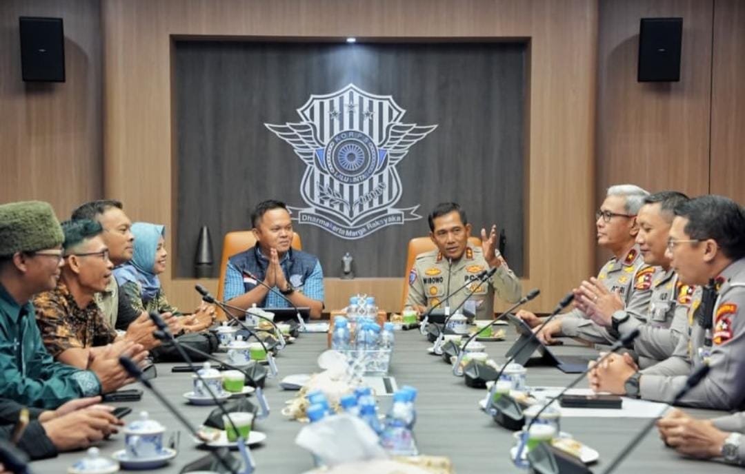 Perkuat Sinergi, Kakorlantas Polri Ajak Pengemudi Ojol Jadi Pelopor Keselamatan Berlalu Lintas