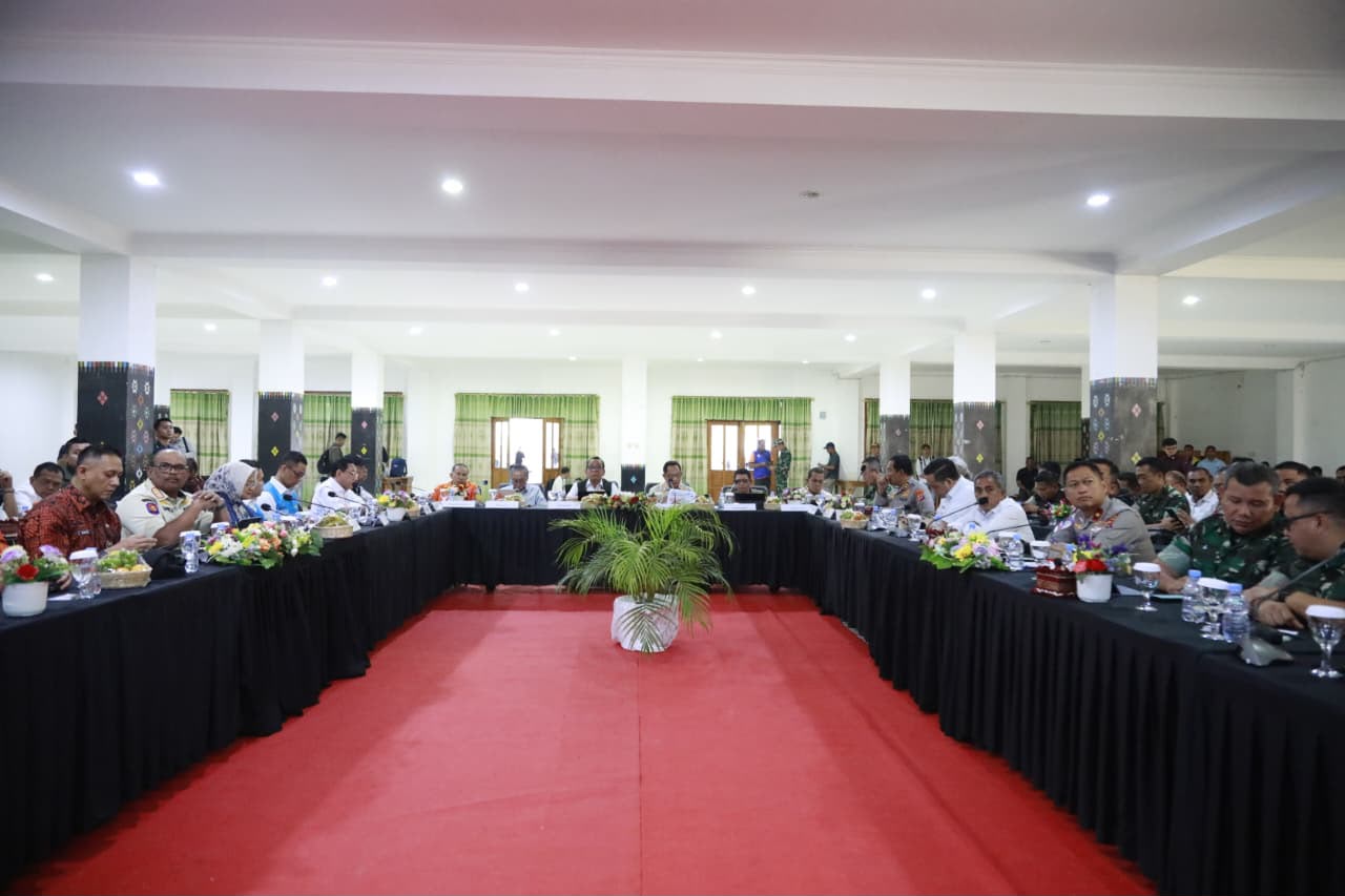 Polri dan Pemerintah Percepat Penanganan Dampak Gempa M 7,7 di Flores