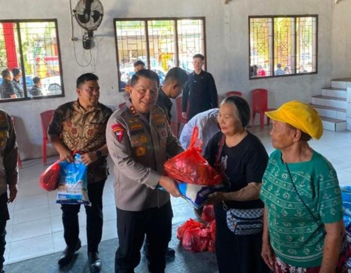 Blusukan ke Talawaan, Kapolda Sulut Pimpin Bakti Sosial dan Dekatkan Polri ke Masyarakat
