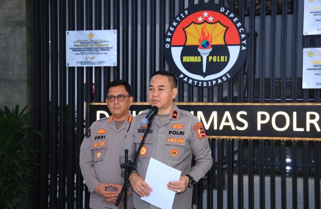 Hari Keenam Pasca Gempa NTT: Polri Konsisten Kirim Ratusan Ton Logistik dan Ratusan Personel BKO