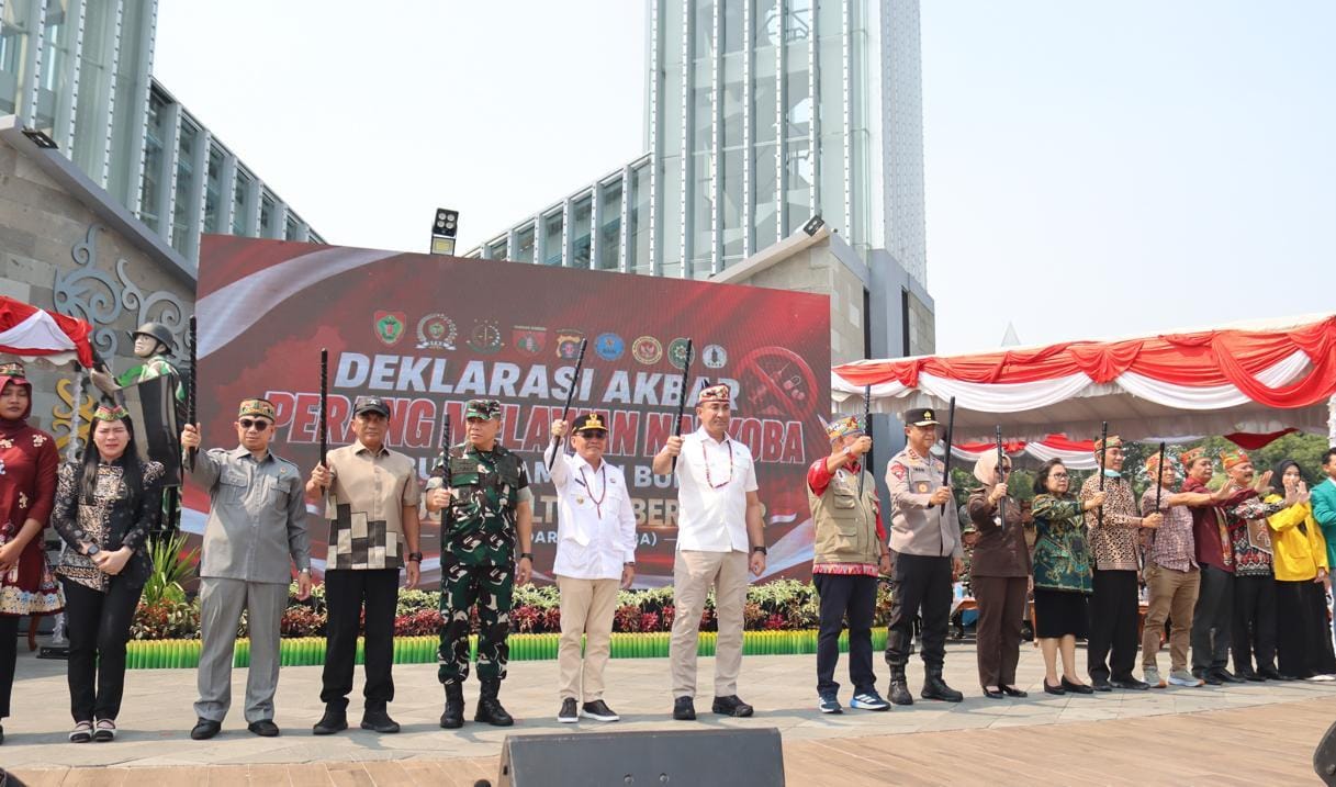Suasana pagi yang cerah 3.000 Mahasiswa dan Pelajar Hadiri Deklarasi Anti Narkoba di Bunderan Besar Palangka Raya, di tengah Isu Mencekam Karhutla