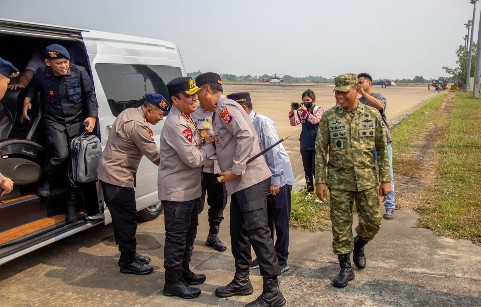 Kapolda Kalteng Sambut Kunker Wakapolri dan KASAD, Cek Penanganan Karhutla di Kalteng