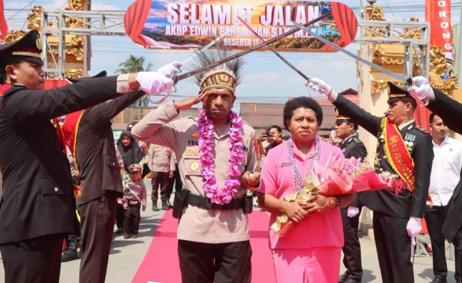 Tongkat Komando Polres Sorong Resmi Berganti, AKBP Jems Oktovianus Tegai Serukan Soliditas dan Pelayanan Terbaik