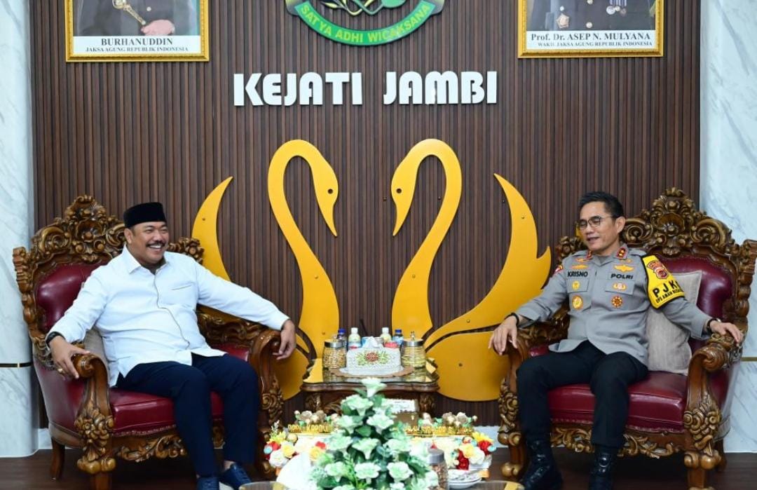 Kapolda Jambi Hadir Langsung ke Kejati, Sampaikan Ucapan Selamat Hari Lahir Kejaksaan RI