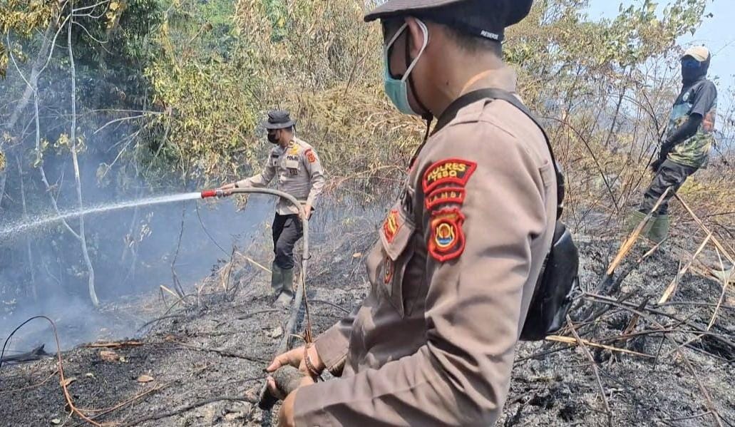 Polres Tebo Bersama TNI dan Instansi Terkait Tangani Karhutla di Sejumlah Wilayah