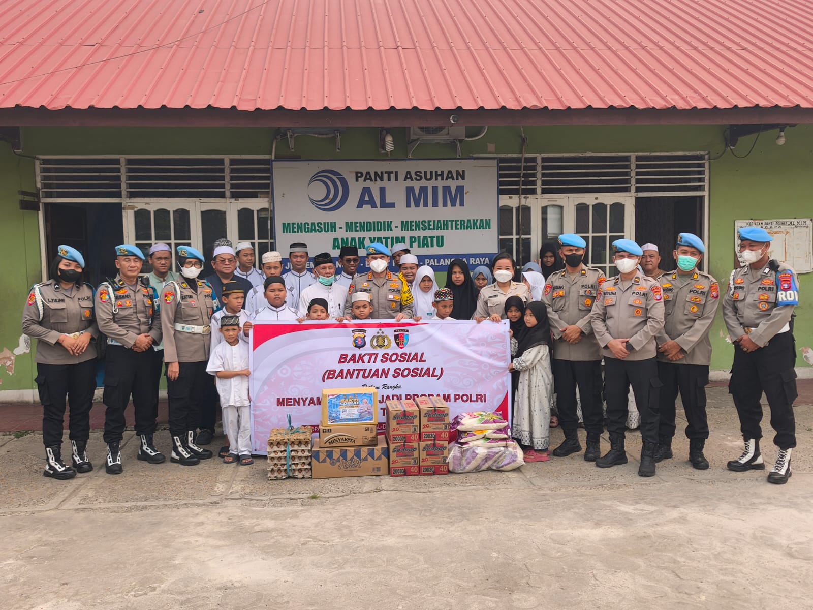 Maknai Hari Jadi Propam Polri ke-24, Bidpropam Polda Kalteng Gelar Baksos ke Panti Asuhan di Palangka Raya