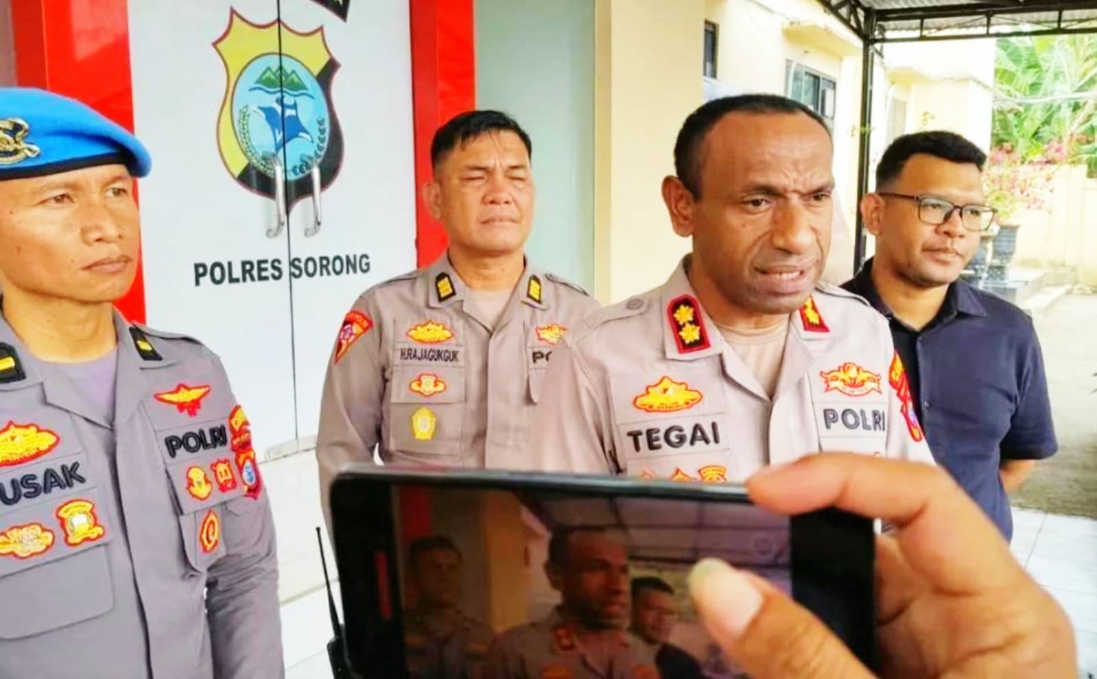 Diselimuti Kabut Asap, Kualitas Udara di Aimas Menurun: Kapolres Sorong Imbau Warga Pakai Masker