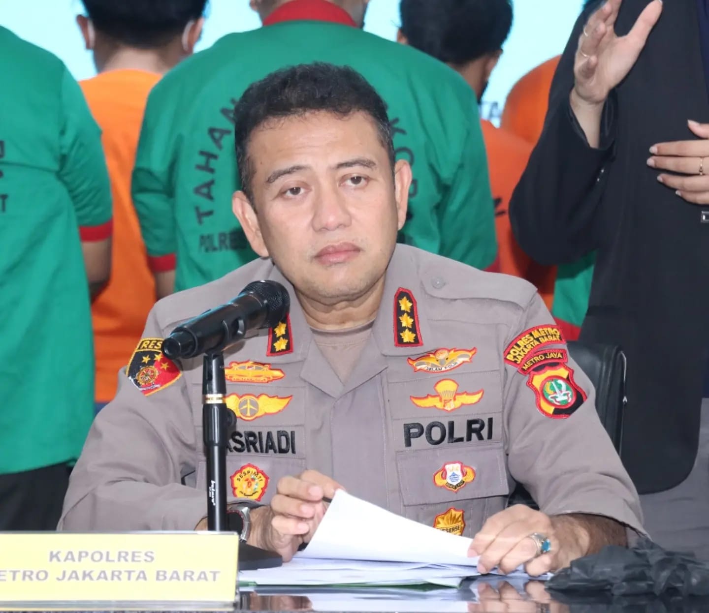 Polres Jakbar Bongkar Clandestine Lab Etomidate di PIK 2, Gagalkan Peredaran 20.514 Cartridge