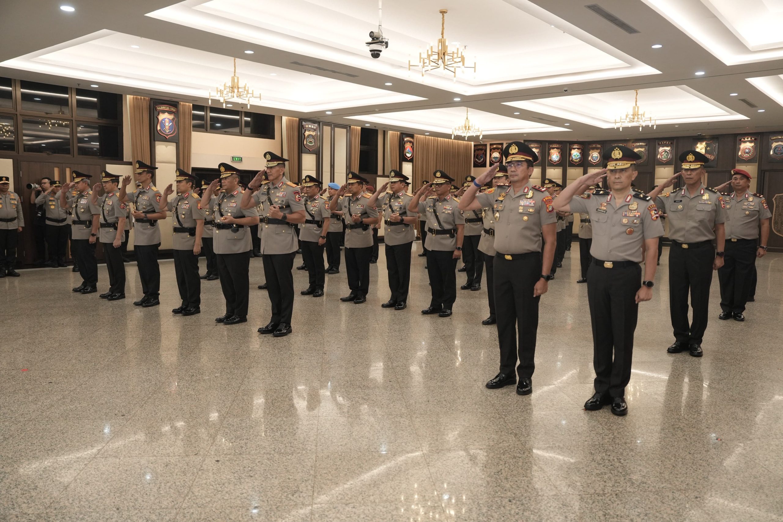Irjen Pol Hendra Kurniawan Resmi Dilantik Kapolri sebagai Kapolda Banten