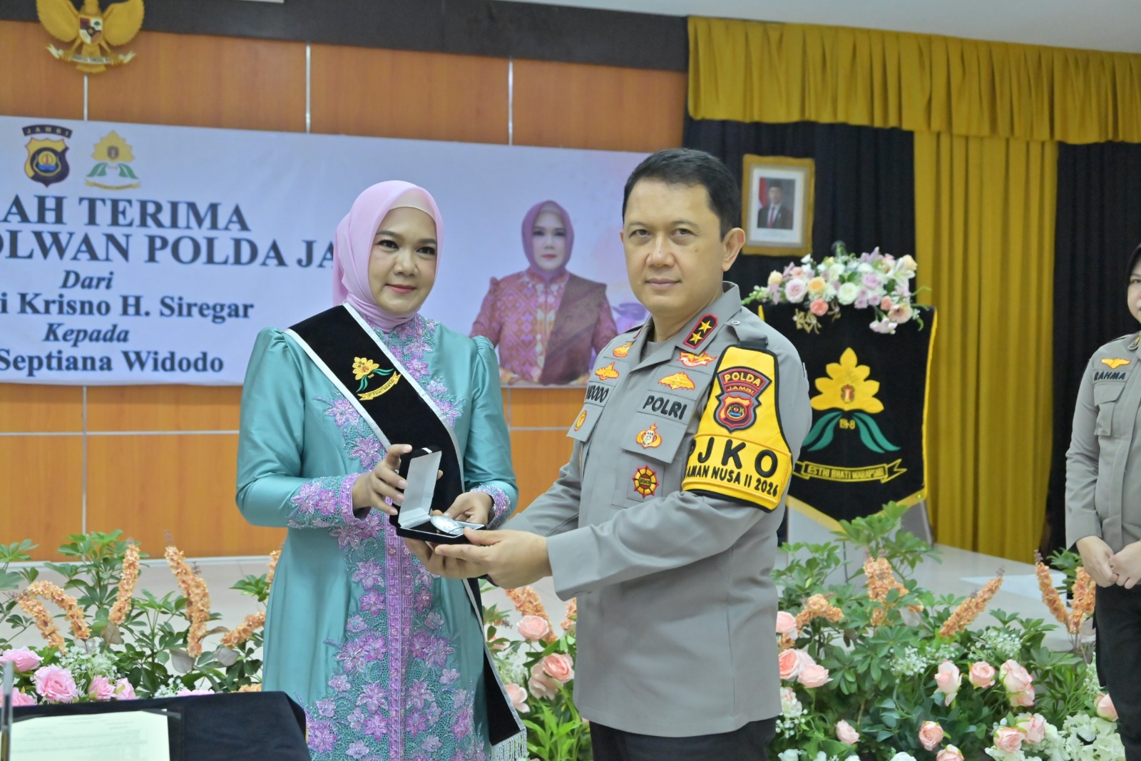 Kapolda Jambi Tekankan Peran Ibu Asuh dalam Pembinaan dan Penguatan Moril Polwan