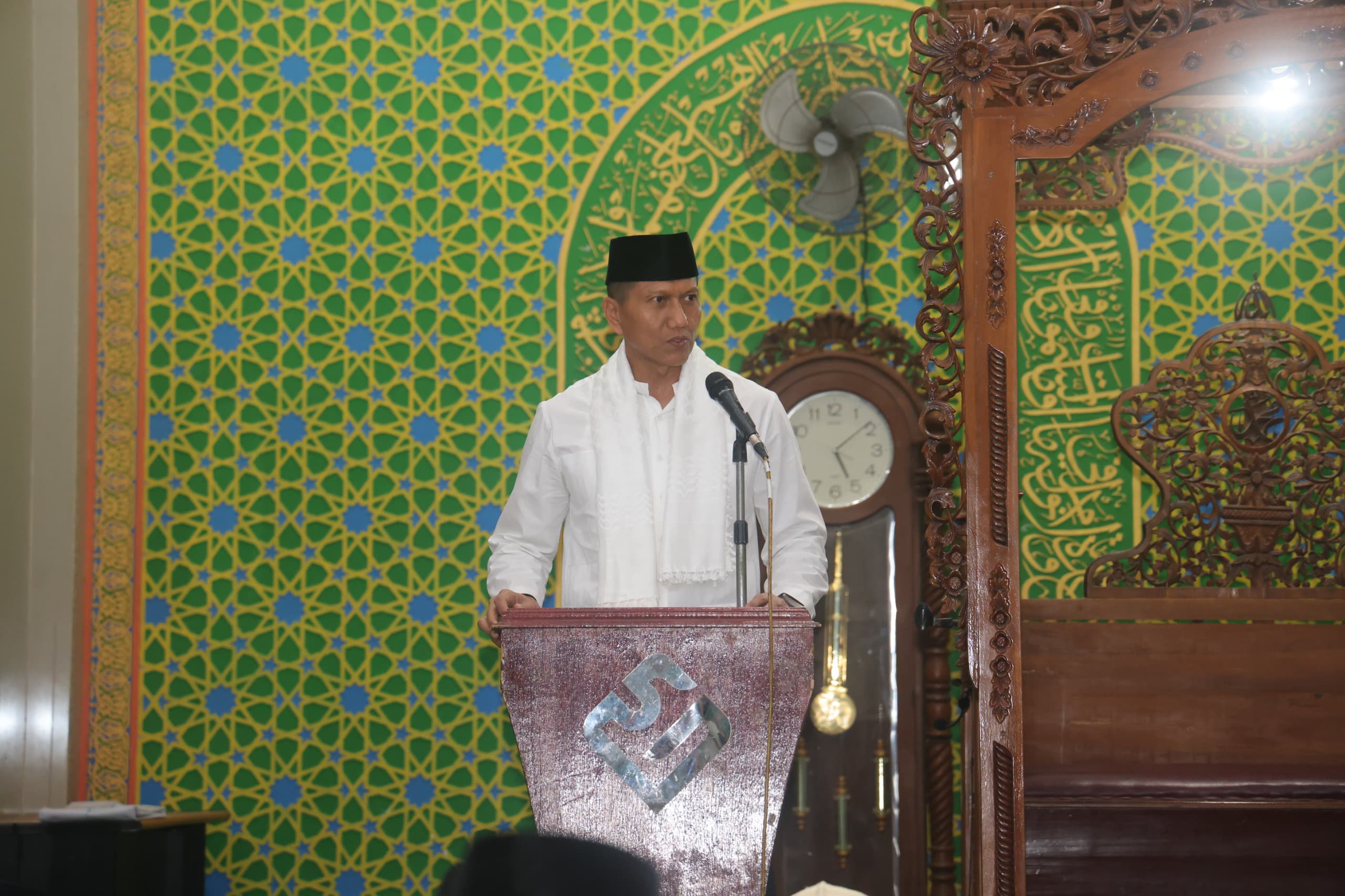 Subuh Keliling, Kapolda Kepri Ajak Warga Cegah Gangguan Kamtibmas Sejak Dini Hari
