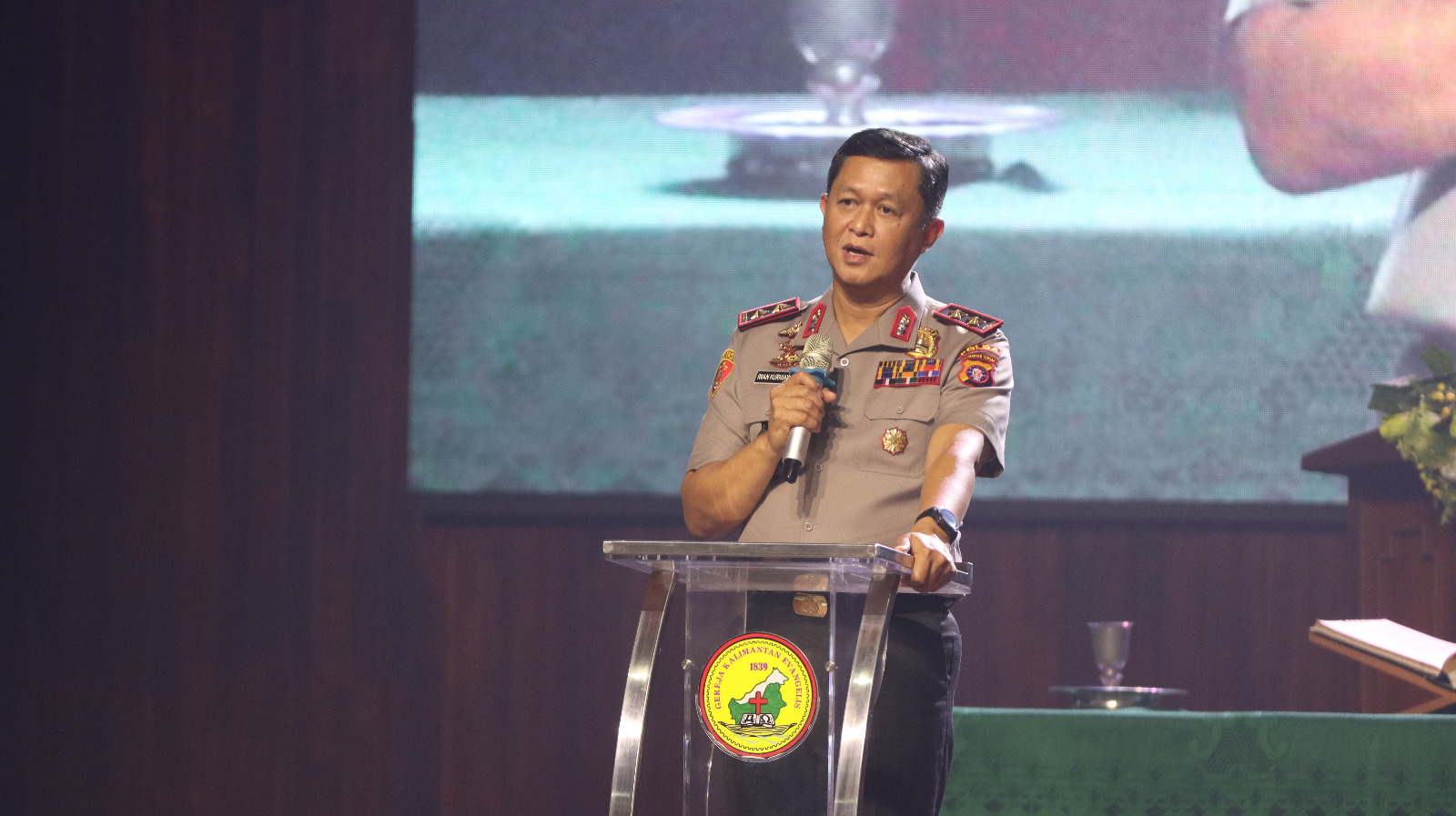 Minggu Kasih Kapolda Kalteng Bersama Jamaat Gereja, Perkuat Kedekatan Polri dengan Masyarakat