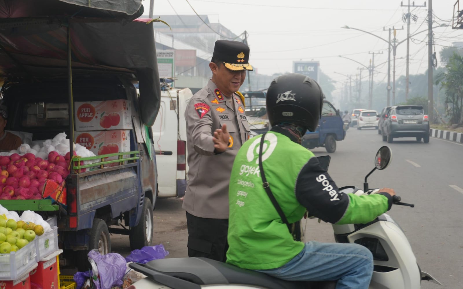 Wujudkan Ruang Publik Aman, Kapolda Kalteng bersama Pejabat Utama Atur Lalu Lintas di Titik Keramaian