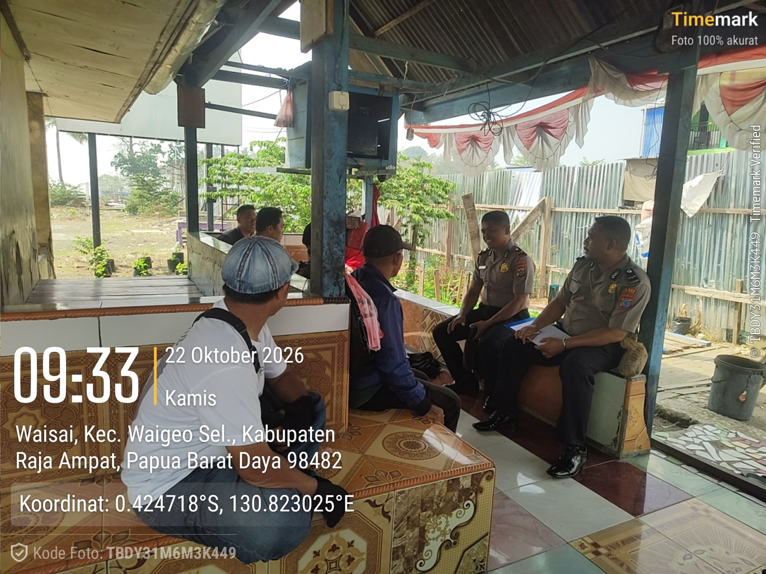 Gandeng Warga Distrik Waigeo Selatan, Sat Binmas Polres Raja Ampat Sosialisasikan Program ‘Poliran’ 