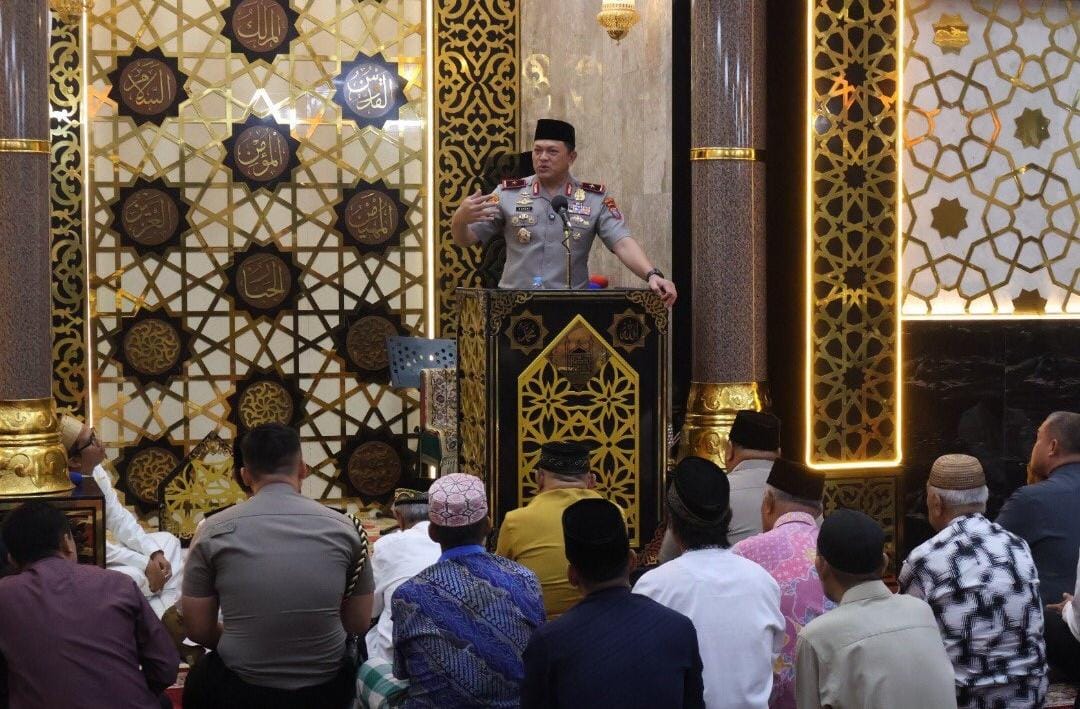 Dekatkan Polri dengan Masyarakat, Kapolda Papua Barat Daya Gelar Subuh Keliling di Sorong