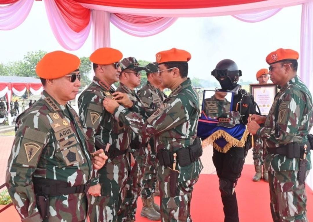 Perkuat Sinergi TNI-Polri, Kapolri Terima Penghargaan Warga Kehormatan Korpasgat