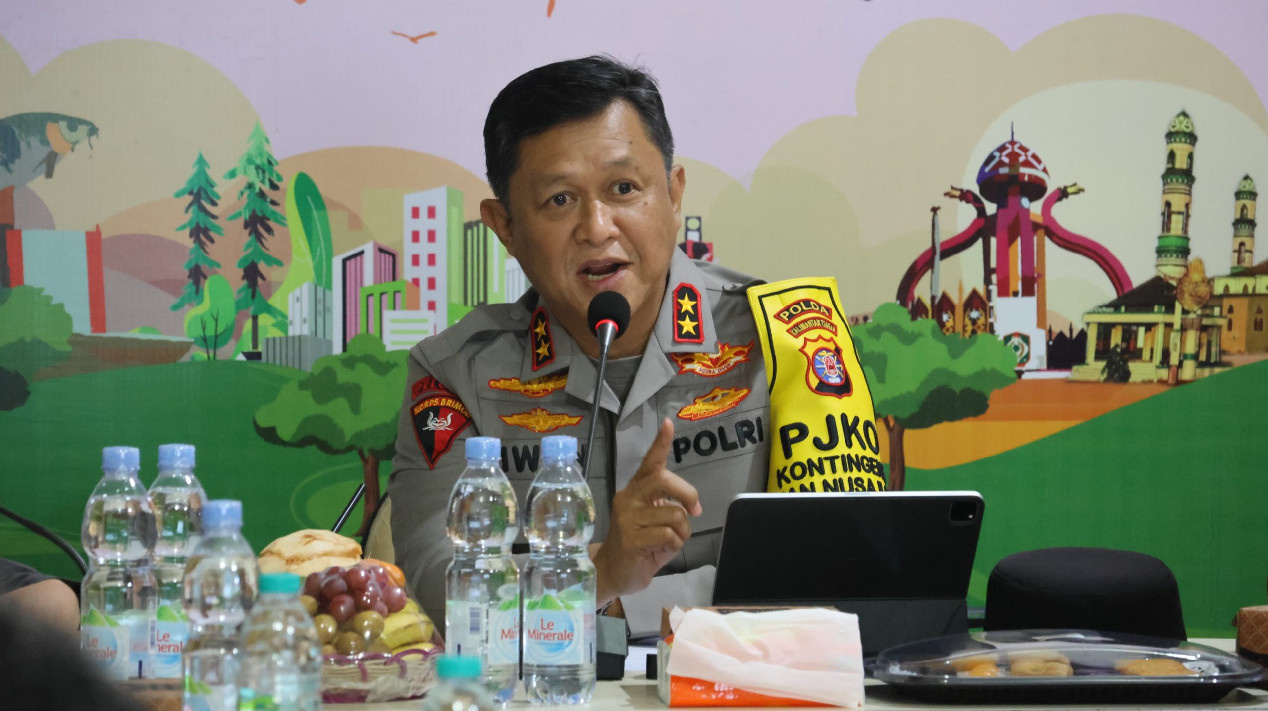 Kunjungi Posko BPBD Kotim, Kapolda Kalteng Tekankan Tingkatkan Patroli dan Deteksi Dini Karhutla