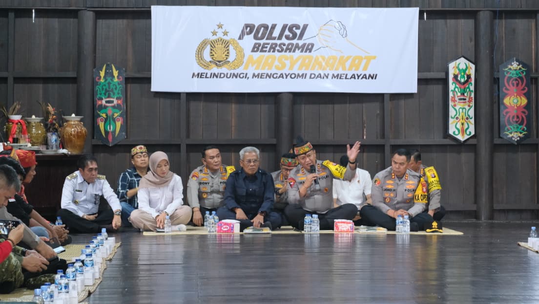 Kumpul Bareng Masyarakat Desa Pasir Panjang, Kapolda Kalteng Serap Aspirasi Warga dari Karhutla hingga Narkoba